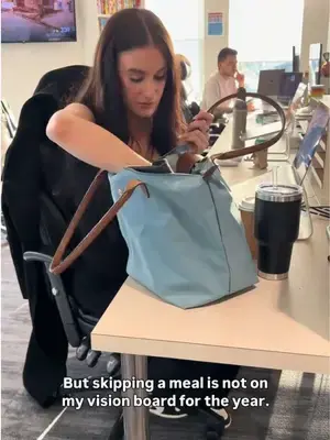 Nutrition, Made Simple 🥗✨ Macronutrients, aka proteins, carbs, fats, and fibre, all work together as the fuel that powers our bodies. Getting the right balance can feel overwhelming, so we’ve done the hard work for you. Our Salmon Bowls are packed with everything you need. Healthy, nutritious, and ready to enjoy. No prep required. #GoldSealCanada #MacroNutrients #NutritionMadeSimple #SalmonBowls