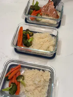 5-sec meal prep! Get up to 16g of wild salmon protein with Gold Seal Bowls. Wildly, Effortless.